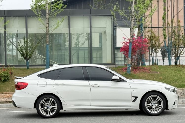 Used BMW 3 Series GT 2018 320i M Sport Edition Trunk