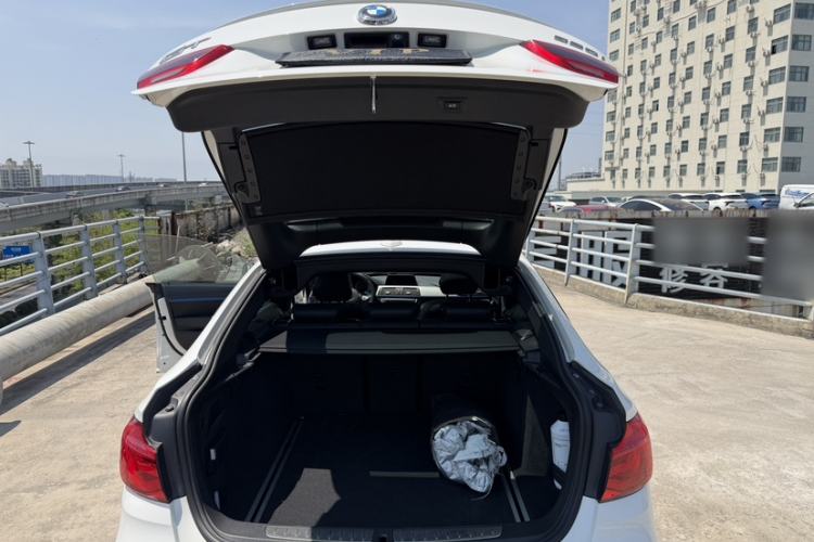Used BMW 3 Series GT 2018 320i M Sport Edition Trunk