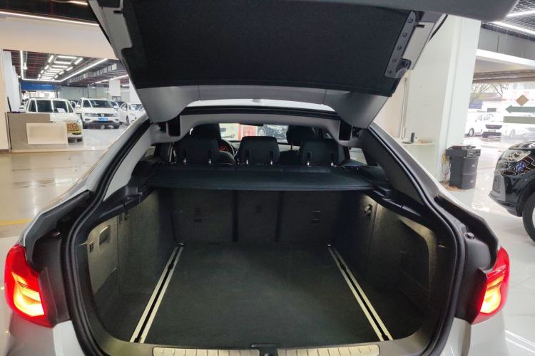 Used BMW 3 Series GT 2018 320i Sport Edition Trunk