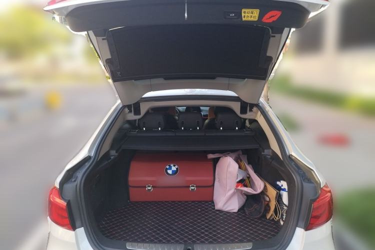 Used BMW 3 Series GT 2018 320i Sport Edition Trunk