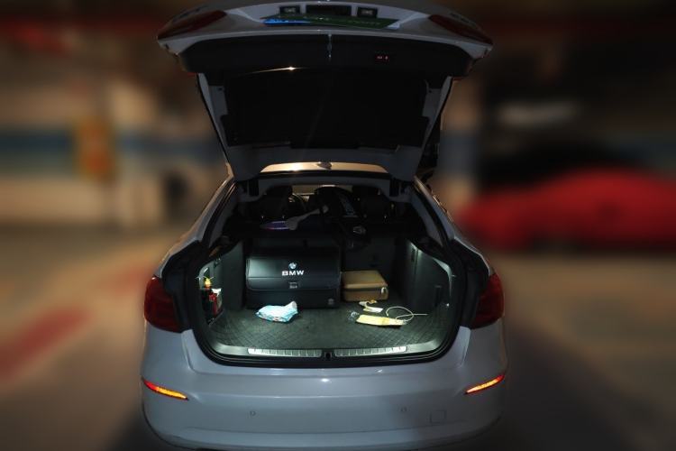Used BMW 3 Series GT 2018 320i Sport Edition Trunk