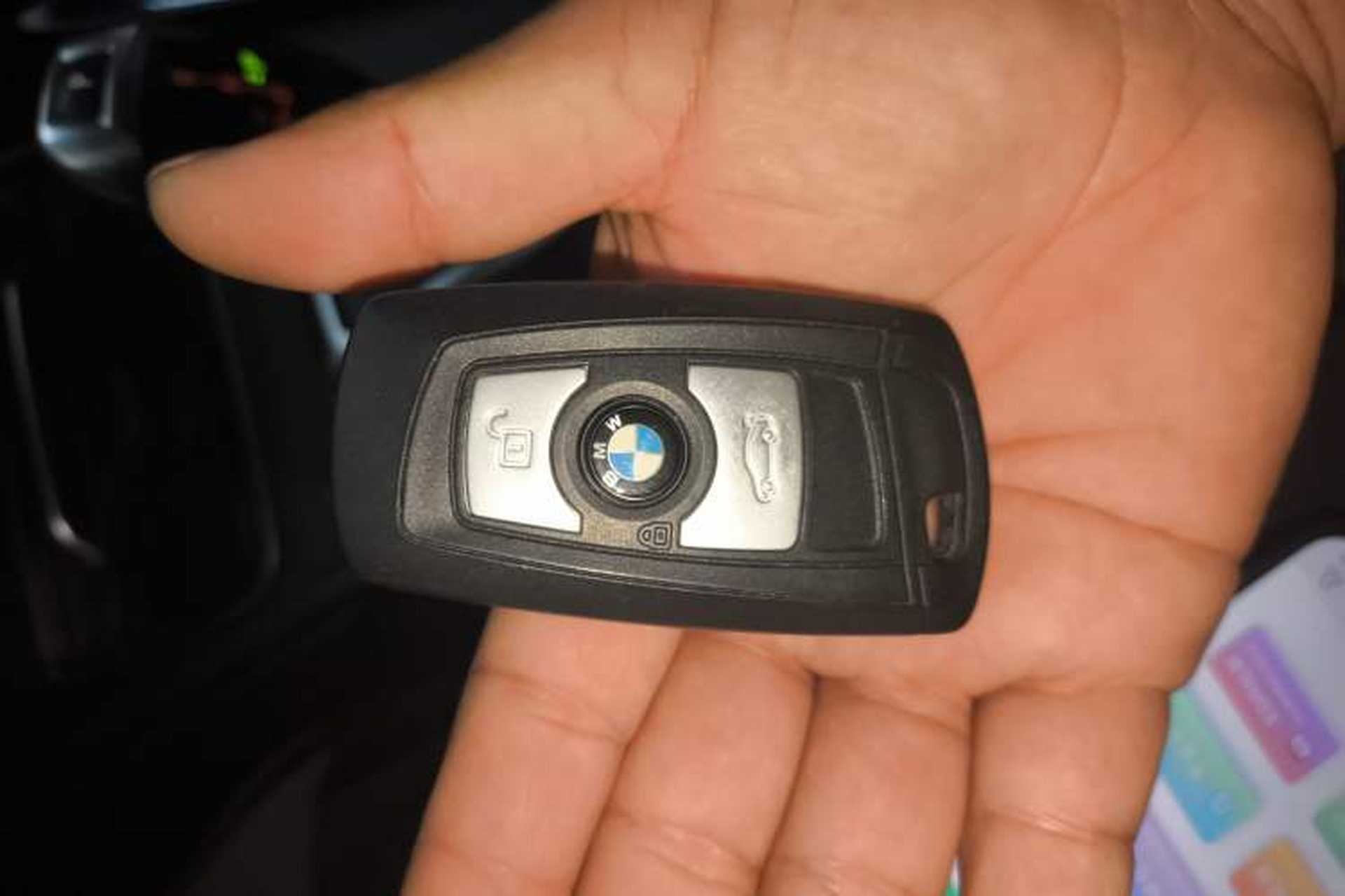 Used BMW 3 Series GT 2018 320i Sport Edition Vehicle Key