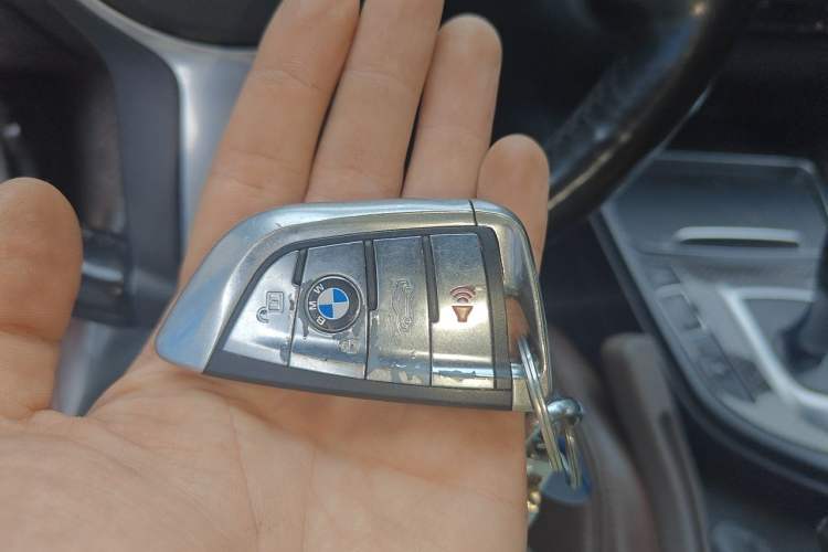 Used BMW 3 Series GT 2018 320i Sport Edition Vehicle Key