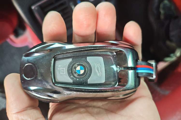 Used BMW 3 Series GT 2018 320i Sport Edition Vehicle Key