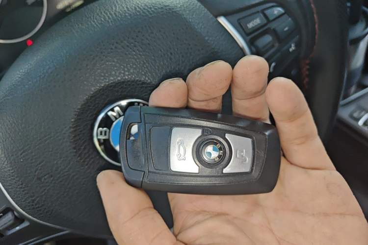 Used BMW 3 Series GT 2018 320i Sport Edition Vehicle Key