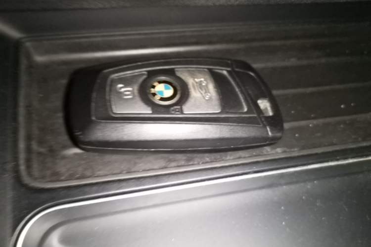 Used BMW 3 Series GT 2018 320i Sport Edition Vehicle Key