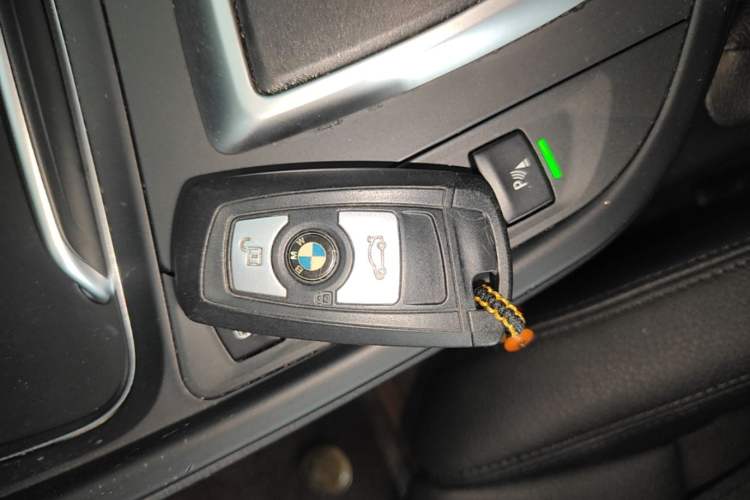 Used BMW 3 Series GT 2018 320i Sport Edition Vehicle Key