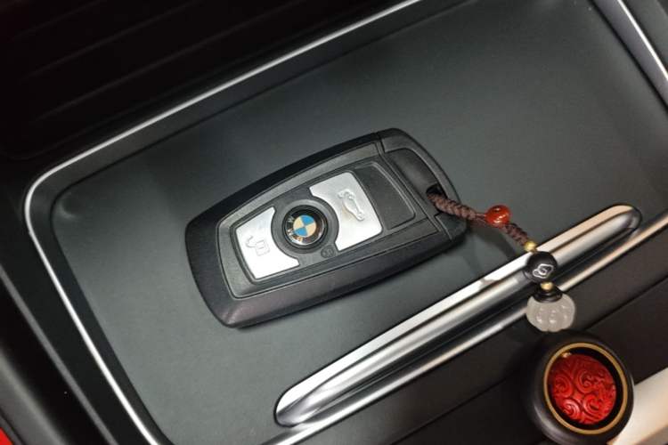 Used BMW 3 Series GT 2018 320i Sport Edition Vehicle Key