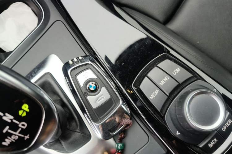Used BMW 3 Series GT 2018 320i Sport Edition Vehicle Key