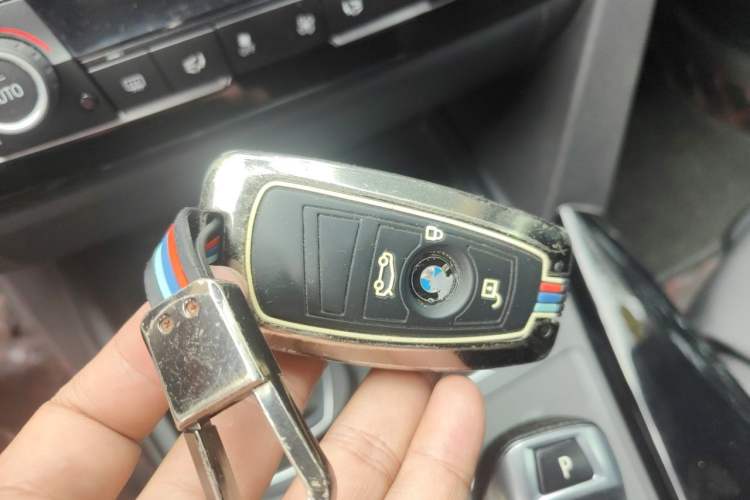 Used BMW 3 Series GT 2018 320i Sport Edition Vehicle Key