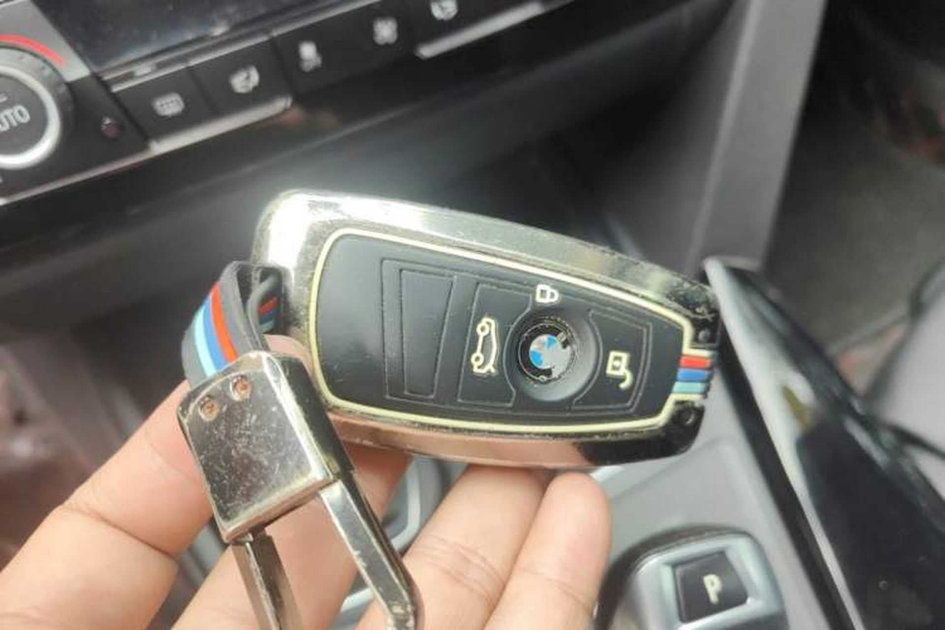 Used BMW 3 Series GT 2018 320i Sport Edition Vehicle Key