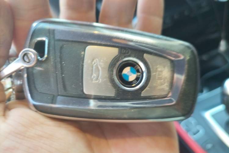 Used BMW 3 Series GT 2018 320i Sport Edition Vehicle Key