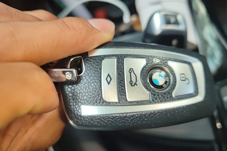 Used BMW 3 Series GT 2018 320i Sport Edition Vehicle Key