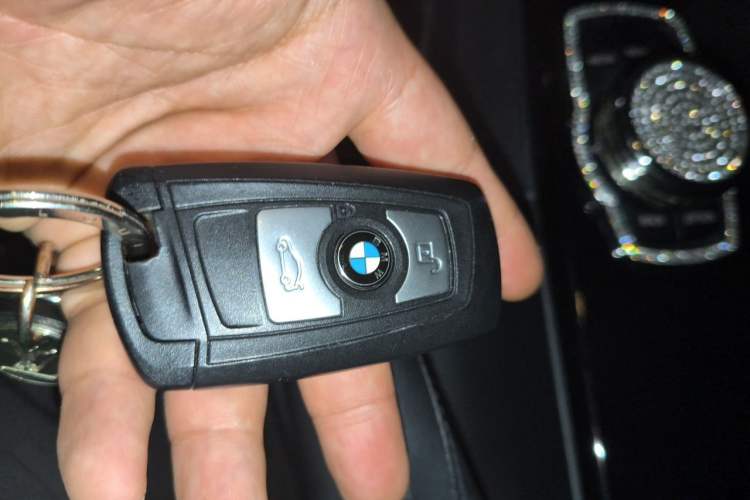 Used BMW 3 Series GT 2018 320i Sport Edition Vehicle Key