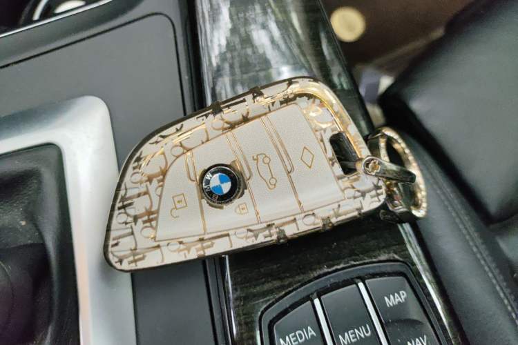 Used BMW 3 Series GT 2018 320i Luxury Design Package Vehicle Key