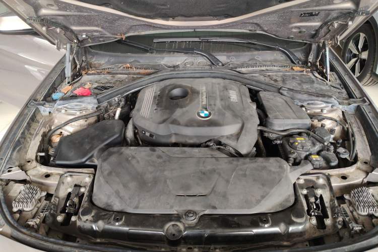 Used BMW 3 Series GT 2018 320i Sport Edition Engine Bay