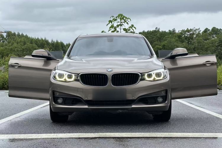 Used BMW 3 Series GT 2018 320i Sport Edition Exterior 1