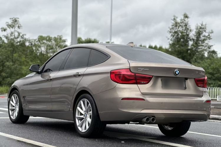 Used BMW 3 Series GT 2018 320i Sport Edition Exterior 3
