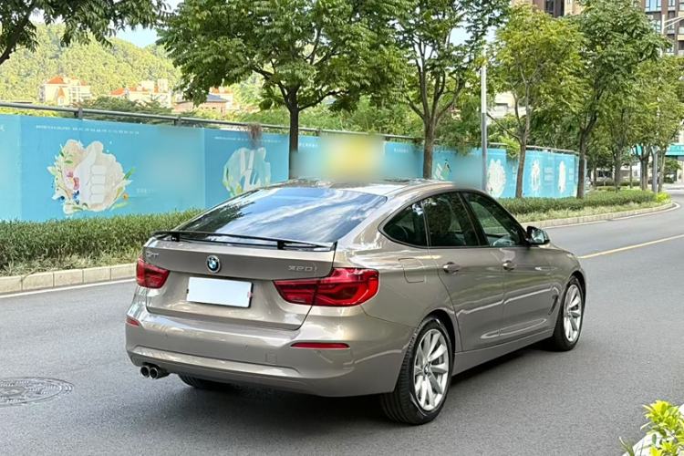 Used BMW 3 Series GT 2018 320i Sport Edition Exterior 3