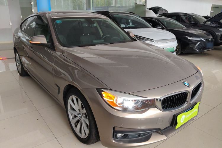 Used BMW 3 Series GT 2018 320i Sport Edition Front Right 45 Deg