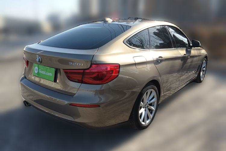Used BMW 3 Series GT 2018 320i Sport Edition Rear Right 45 Deg