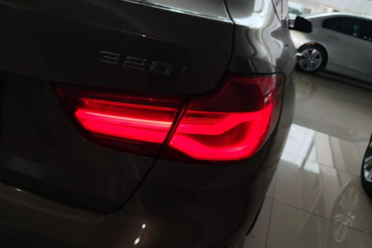 Used BMW 3 Series GT 2018 320i Sport Edition Right Rear Taillight