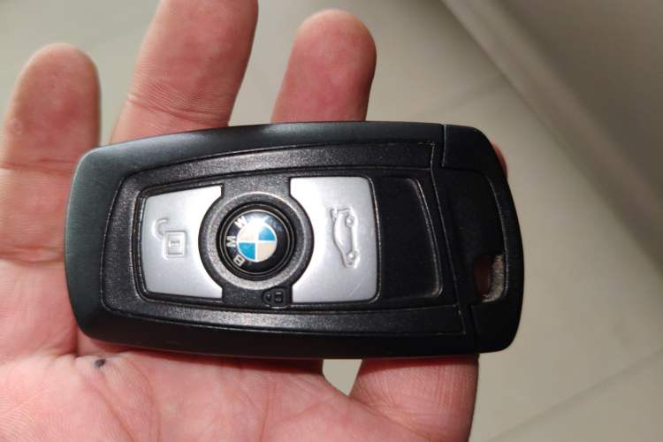 Used BMW 3 Series GT 2018 320i Sport Edition Vehicle Key