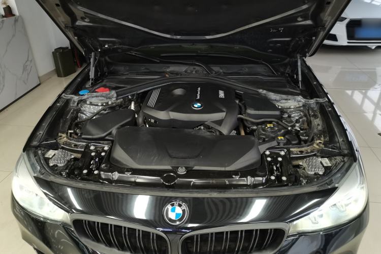 Used BMW 3 Series GT 2019 320i M Sport Package Engine Bay