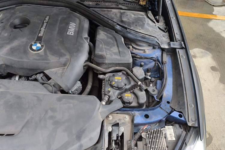 Used BMW 3 Series GT 2019 320i M Sport Package Engine Bay Left