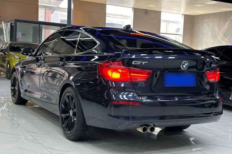 Used BMW 3 Series GT 2019 320i Sport Edition Exterior 3