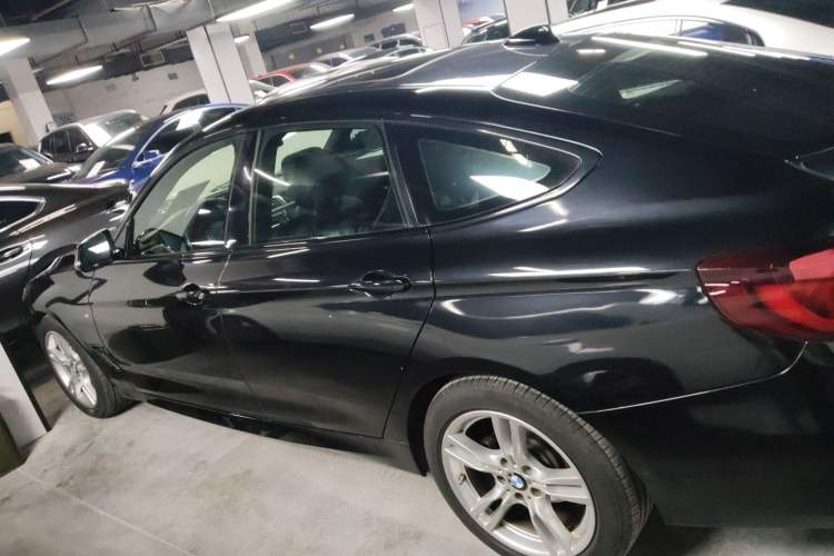 Used BMW 3 Series GT 2019 320i M Sport Package Exterior 5