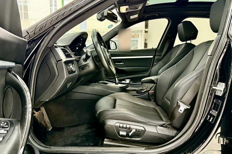 Used BMW 3 Series GT 2019 320i M Sport Package Exterior 7