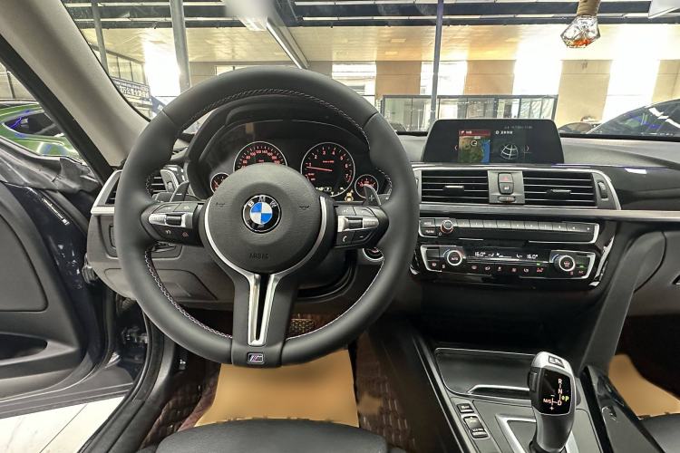 Used BMW 3 Series GT 2019 320i Sport Edition Interior 3