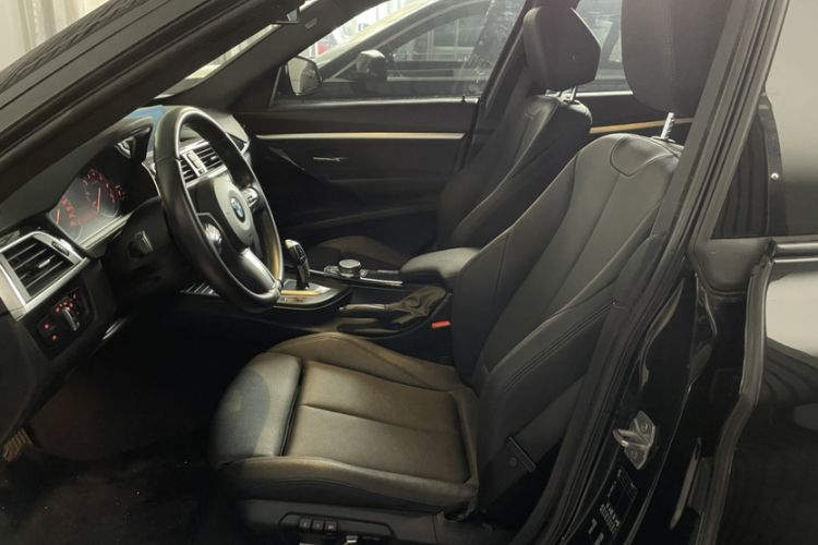 Used BMW 3 Series GT 2019 320i M Sport Package Interior 4