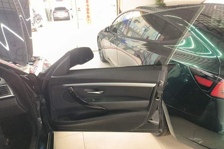 Used BMW 3 Series GT 2019 320i M Sport Package Interior 5