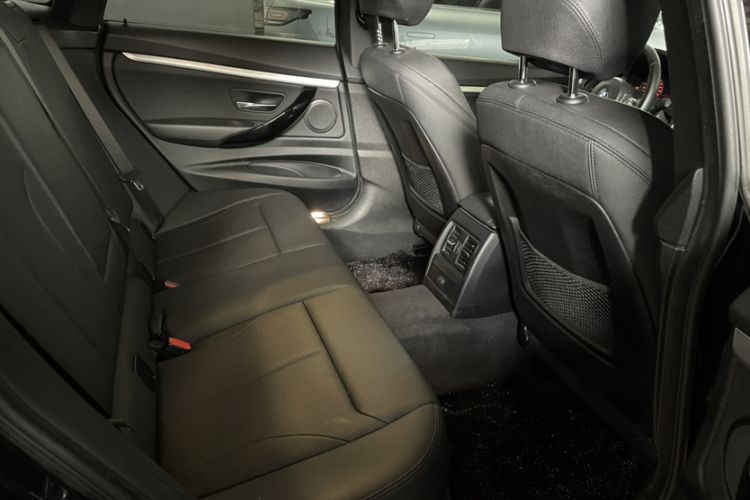 Used BMW 3 Series GT 2019 320i M Sport Package Interior 7