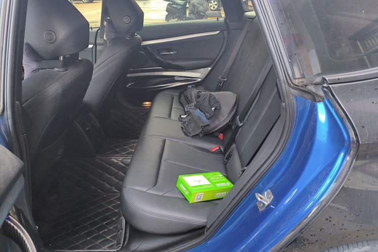 Used BMW 3 Series GT 2019 320i M Sport Package Left Rear Seat
