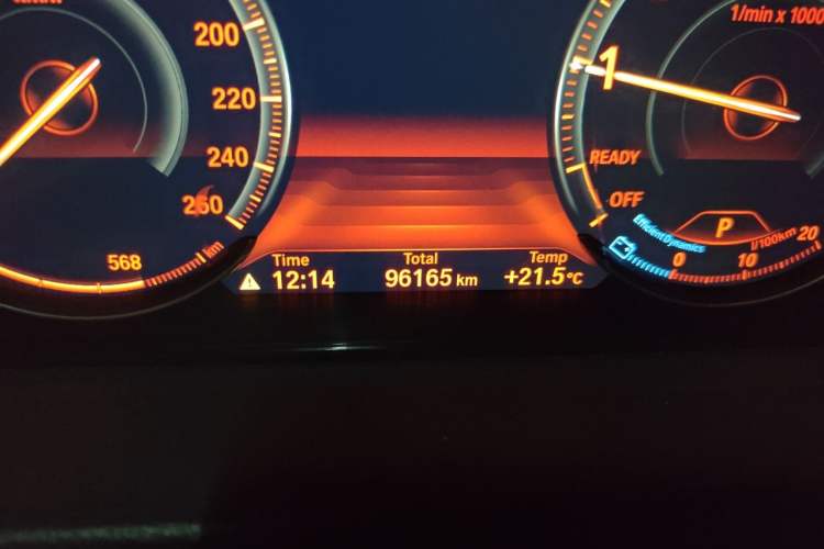 Used BMW 3 Series GT 2019 320i M Sport Night Edition Odometer Close Up