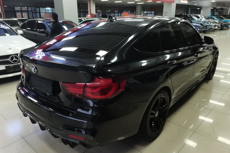 Used BMW 3 Series GT 2019 320i M Sport Package Rear Right 45 Deg