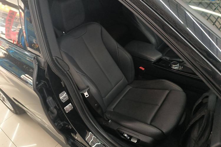 Used BMW 3 Series GT 2019 320i M Sport Package Right Front Seat