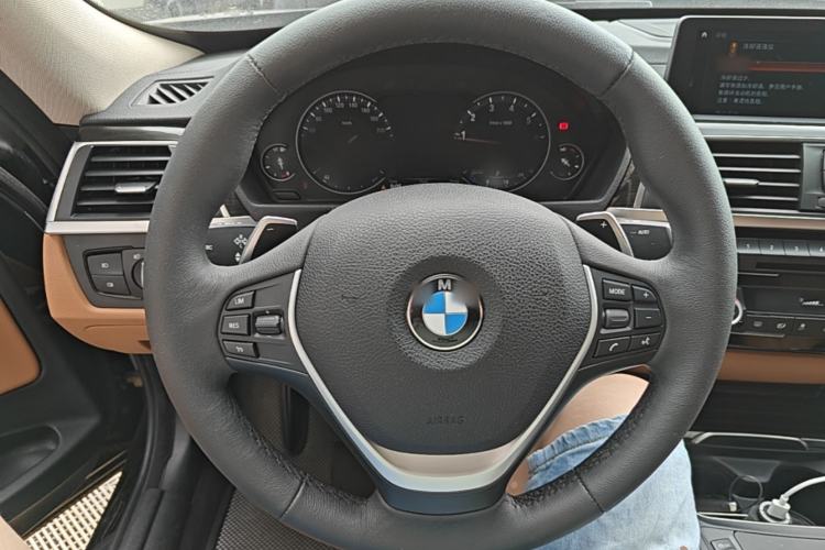 Used BMW 3 Series GT 2019 320i Luxury Design Package Steering Wheel