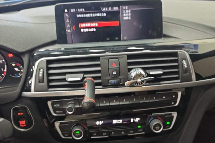 Used BMW 3 Series GT 2019 320i M Sport Package Audio And AC Panel