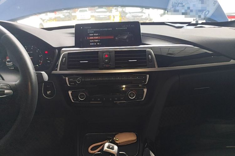 Used BMW 3 Series GT 2019 320i M Sport Package Audio And AC Panel