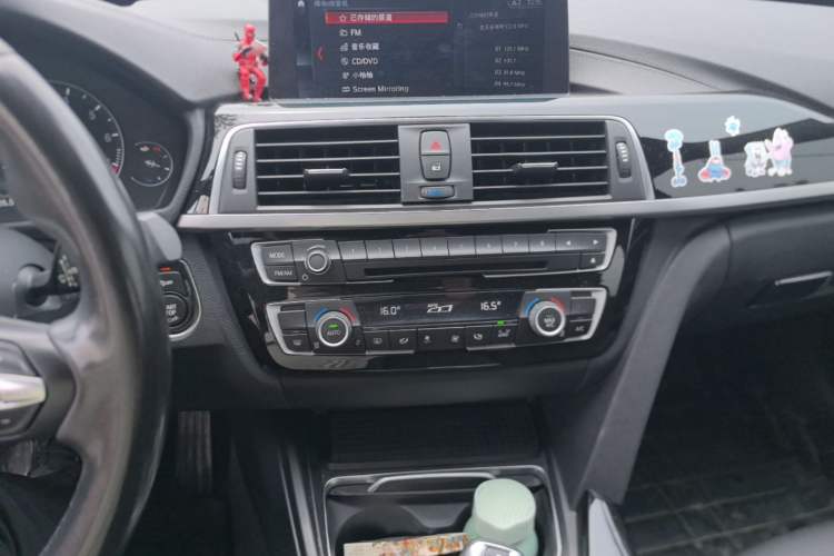Used BMW 3 Series GT 2019 320i M Sport Package Audio And AC Panel