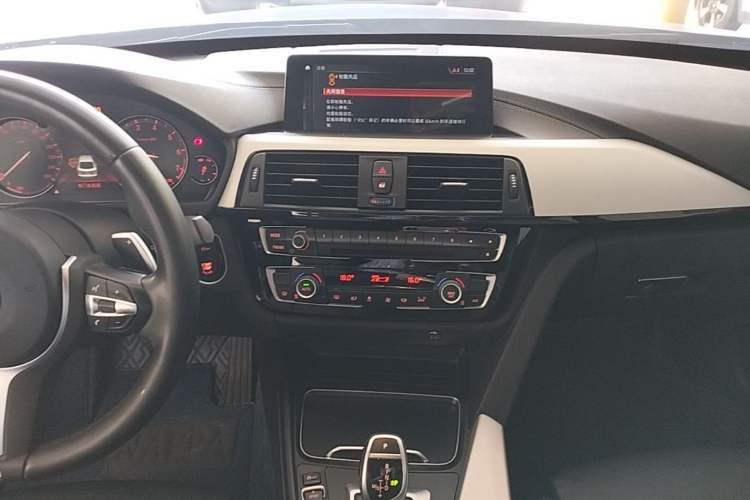Used BMW 3 Series GT 2019 320i M Sport Audio And AC Panel