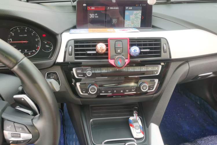 Used BMW 3 Series GT 2019 320i M Sport Audio And AC Panel