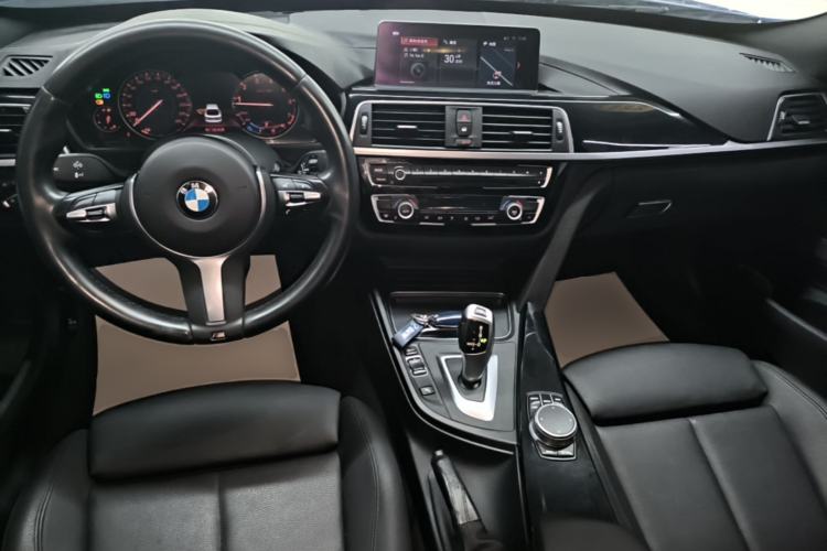 Used BMW 3 Series GT 2019 320i M Sport Package Center Console