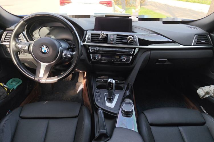Used BMW 3 Series GT 2019 320i M Sport Package Center Console