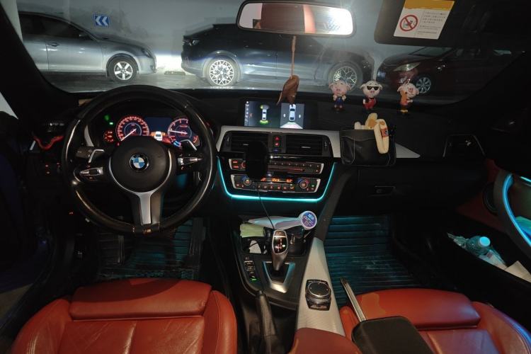 Used BMW 3 Series GT 2019 320i M Sport Night Edition Center Console