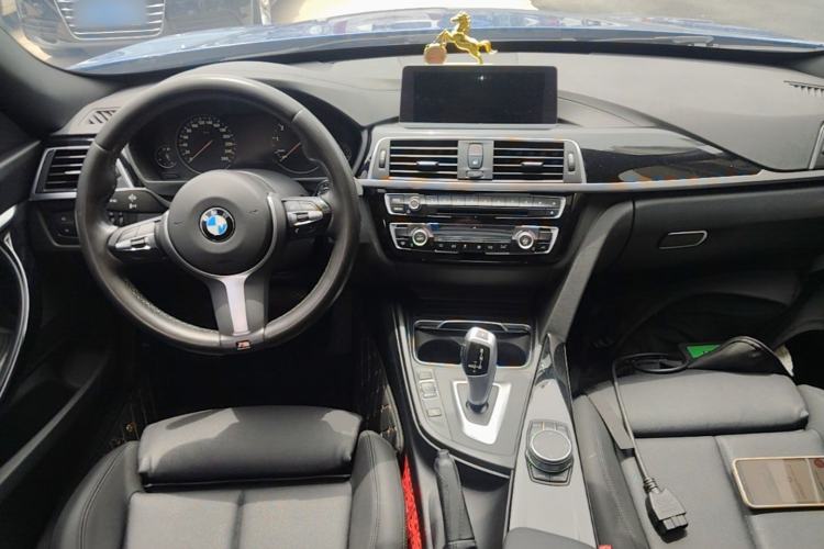 Used BMW 3 Series GT 2019 320i M Sport Package Center Console